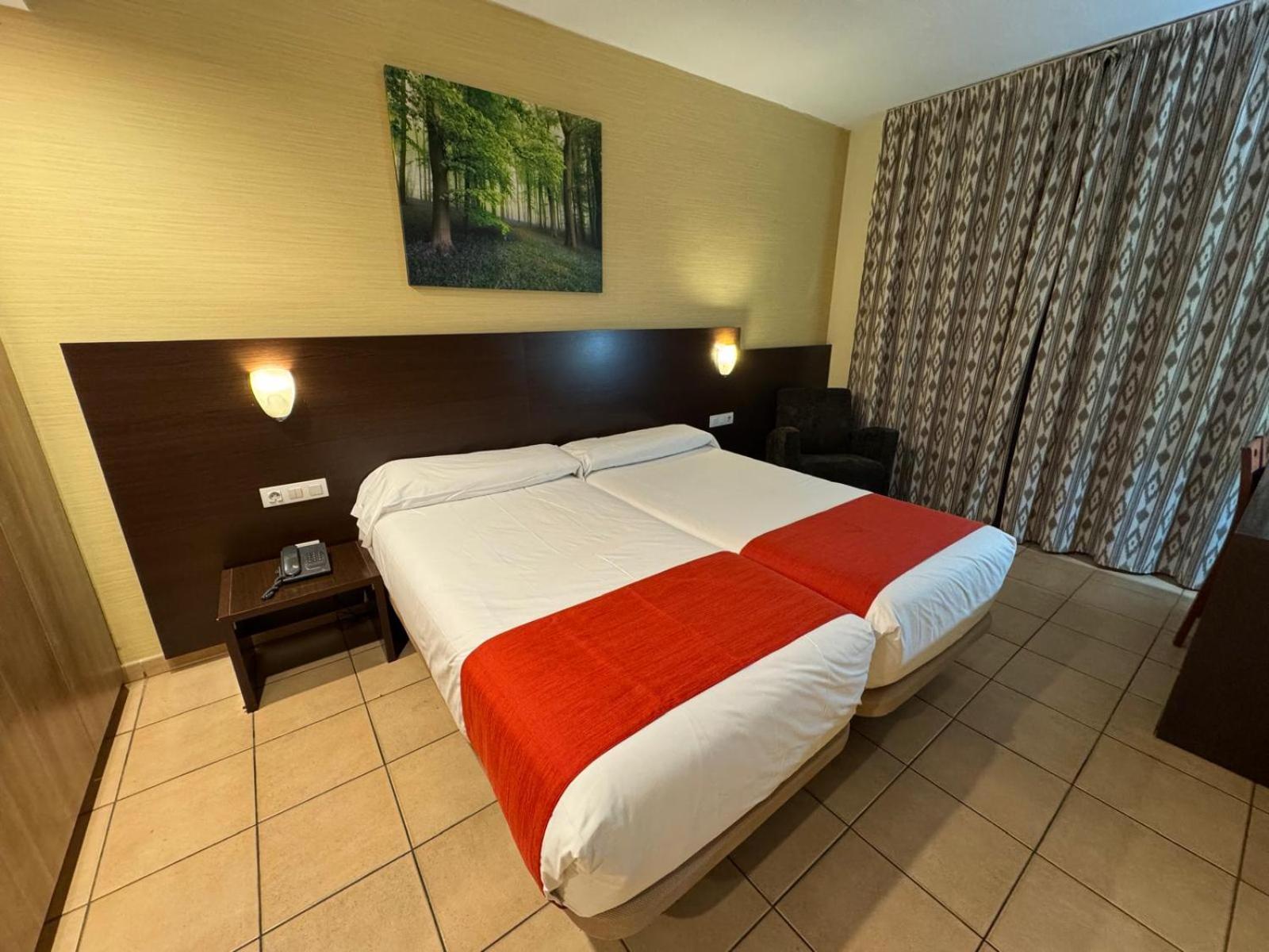 โฮเต็ล แคนอล โอลิมปิค Hotel กาสเตย์เดเฟลส์ ภายนอก รูปภาพ